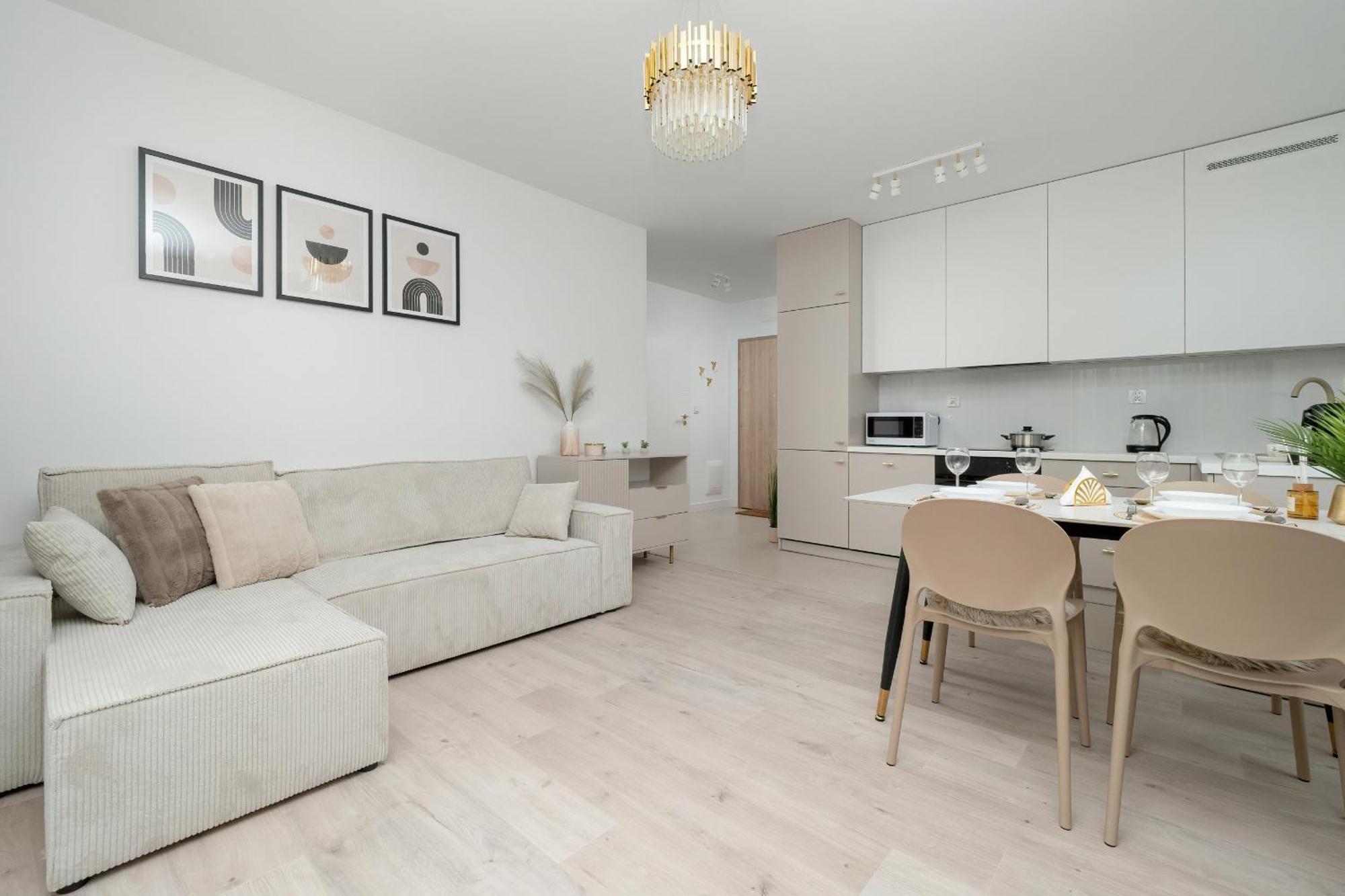 Exceptional Apartment With Parking By Noclegi Renters Katowice Buitenkant foto